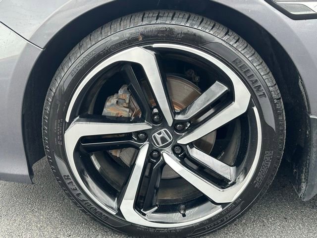 Used 2018 Honda Accord Sport image 14