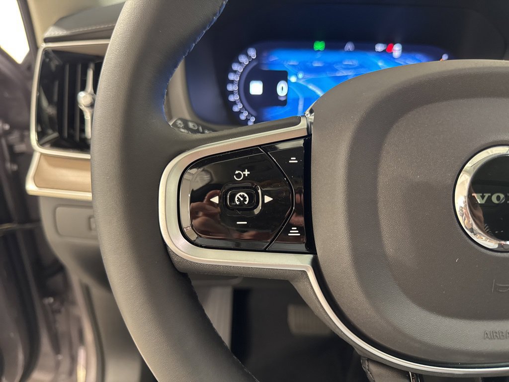 New 2026 Volvo XC90 B6 Plus w/ Protection Package AWD/4WD image 9