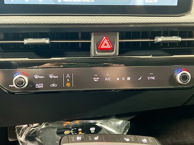 New 2026 Kia EV6 Wind RWD image 16
