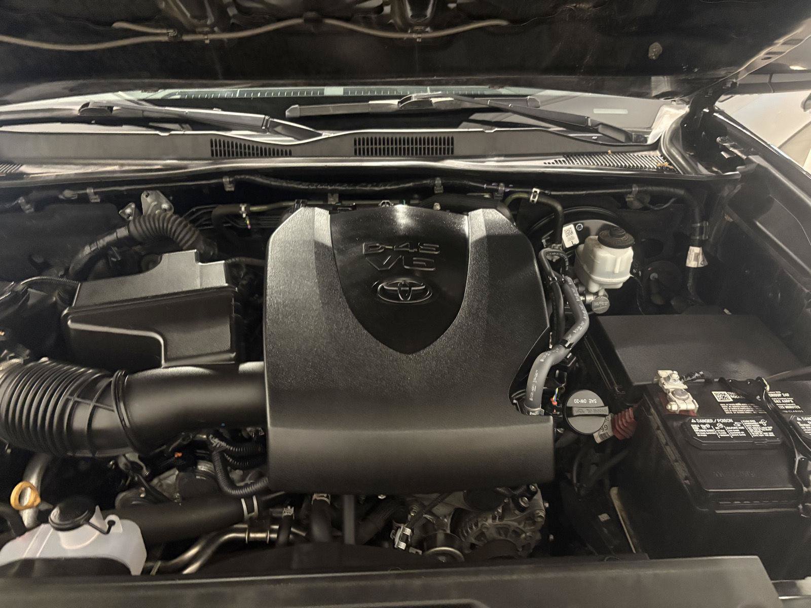 Used 2023 Toyota Tacoma SR5 AWD/4WD image 49