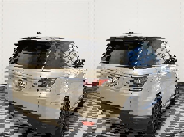 Used 2017 Land Rover Range Rover Sport HSE image 4