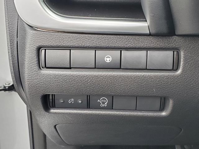 Certified 2023 Nissan Rogue SV image 18