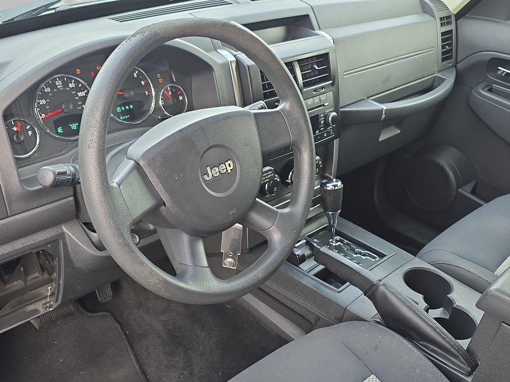 Used 2009 Jeep Liberty Sport w/ Popular Equipment Group AWD/4WD image 17