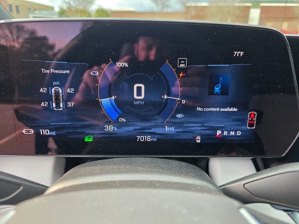 Used 2025 Chevrolet Equinox EV LT image 19