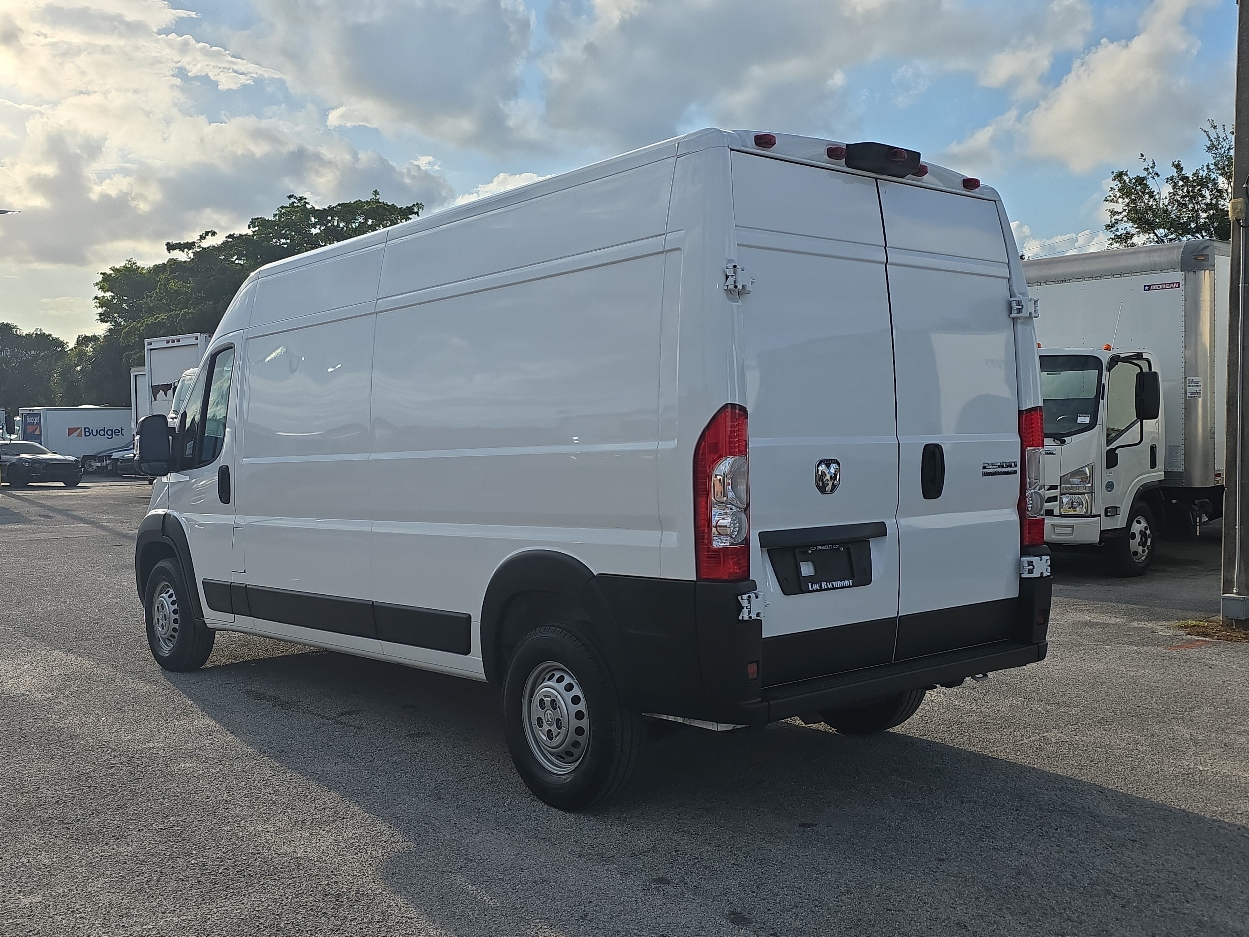 Used 2025 RAM ProMaster 2500 w/ Convenience Group FWD image 5
