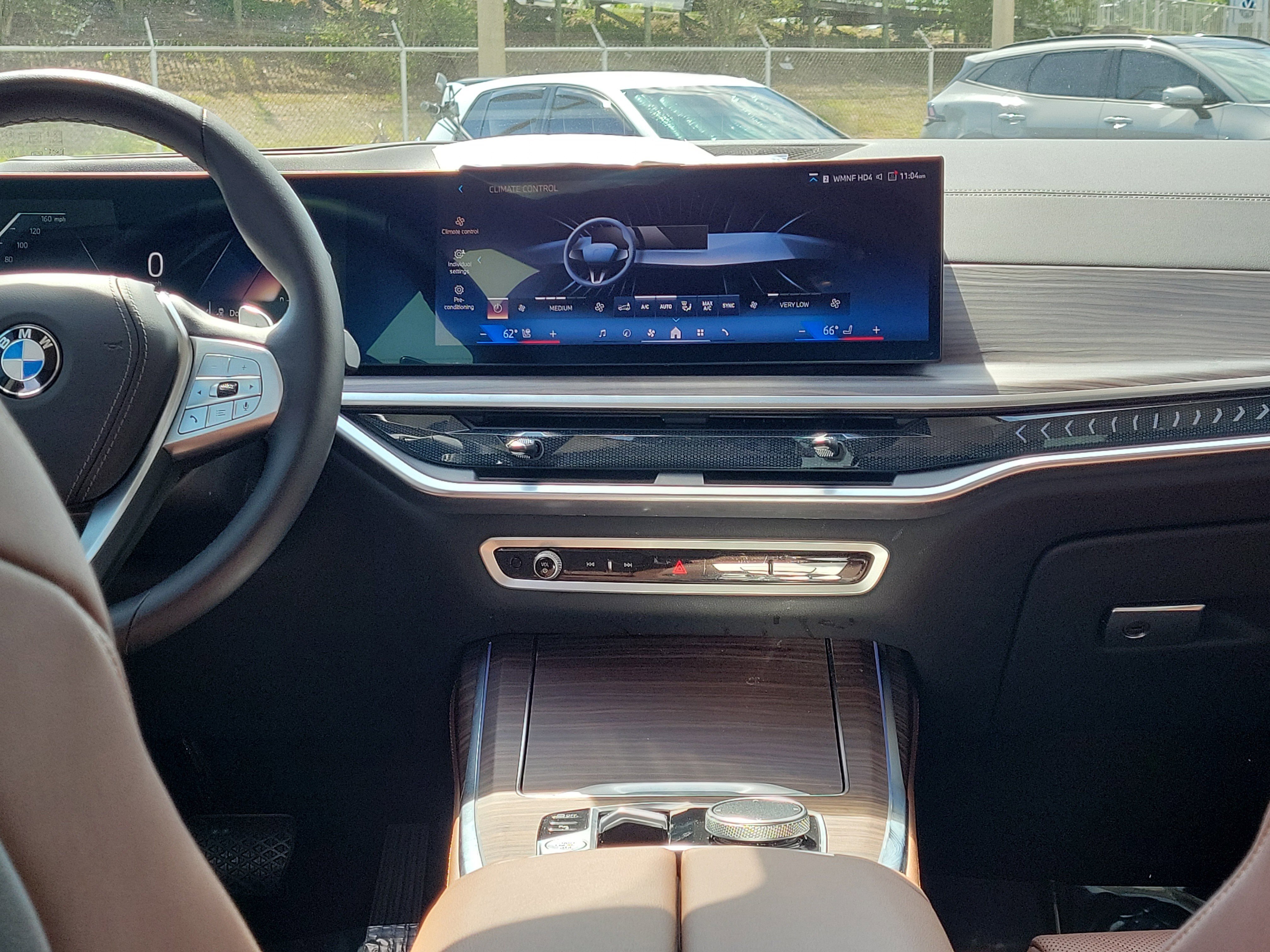 Certified 2024 BMW X7 xDrive40i w/ Premium Package AWD/4WD image 17