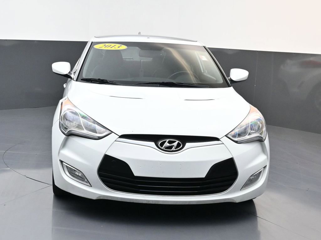 Used 2013 Hyundai Veloster w/ Style Pkg image 8