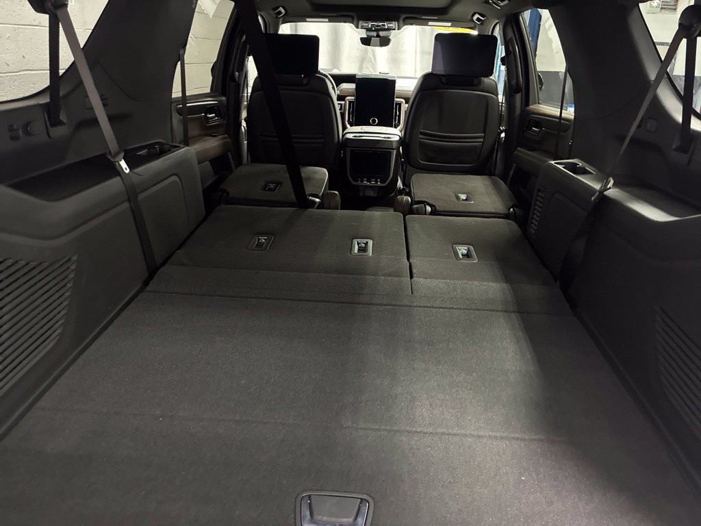 Used 2026 GMC Yukon XL Denali Ultimate w/ LPO, Floor Liner Package AWD/4WD image 21