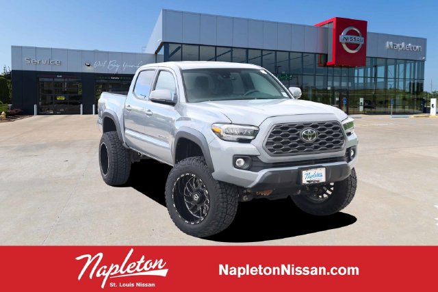 Used 2020 Toyota Tacoma TRD Off-Road w/ TRD Premium Off Road Package AWD/4WD image 1