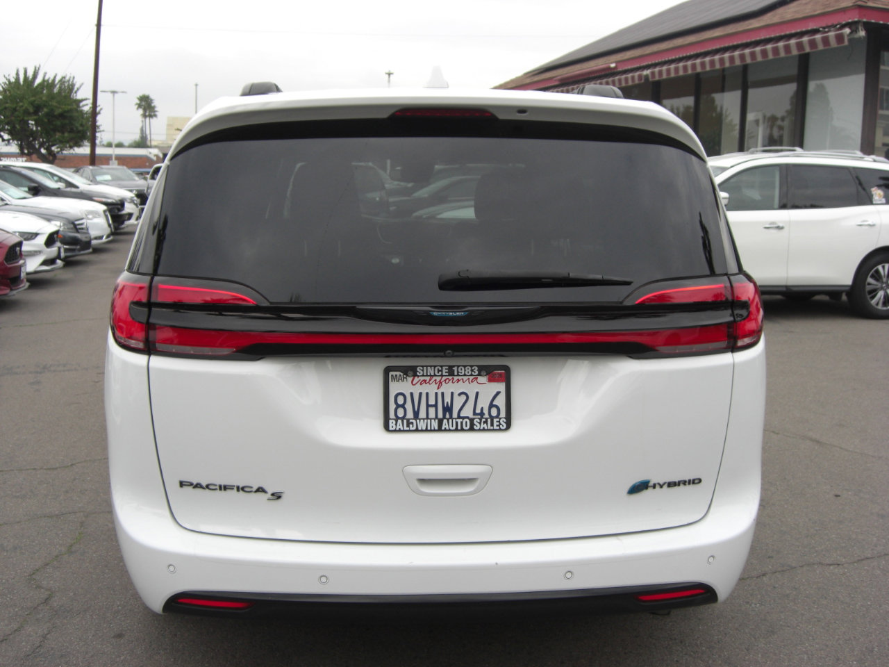 Used 2021 Chrysler Pacifica Touring w/ S Appearance Package image 12