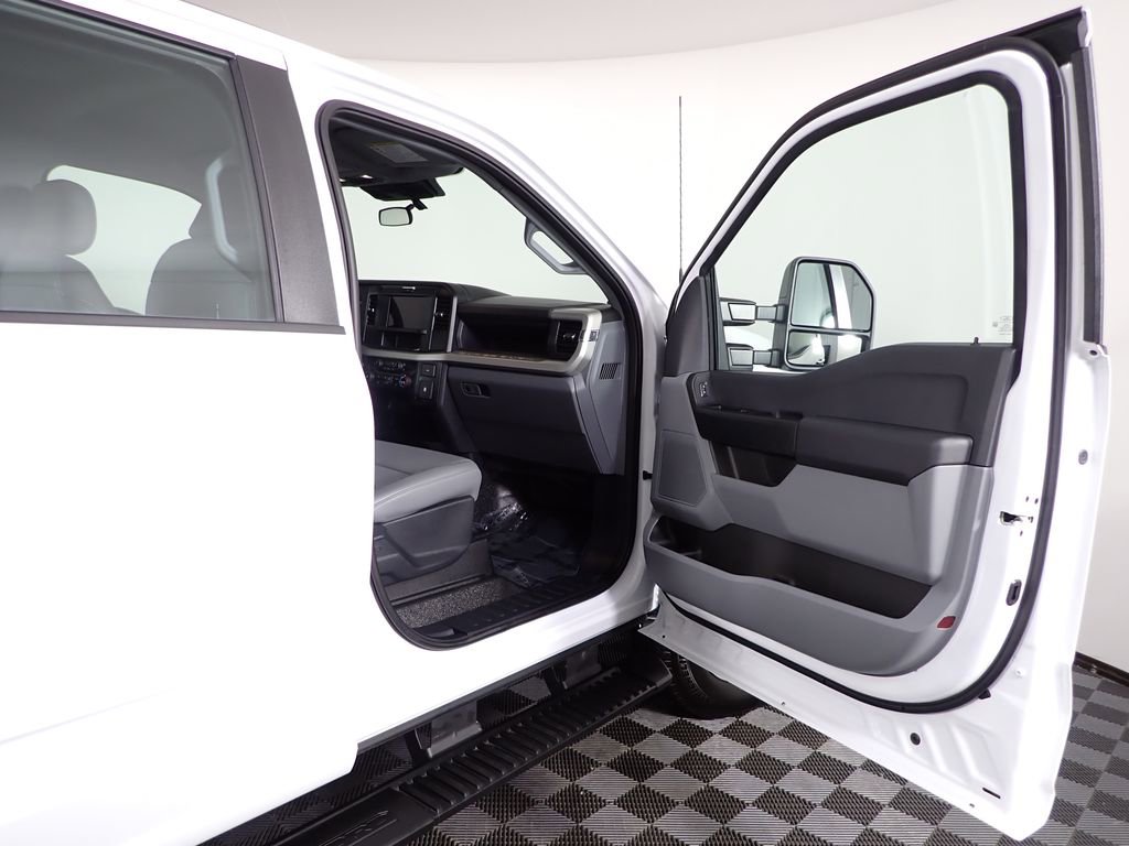 Used 2025 Ford F350 XL w/ Snow Plow Prep Package image 44