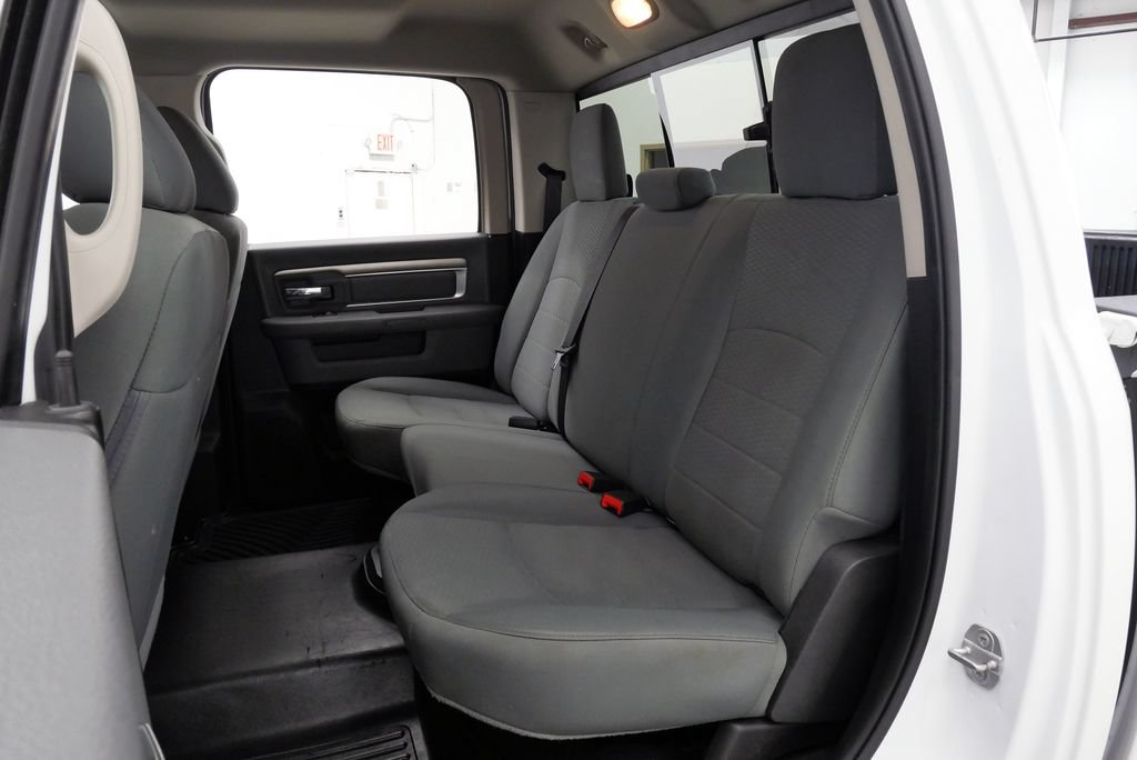 Used 2019 RAM 1500 Classic SLT AWD/4WD image 18