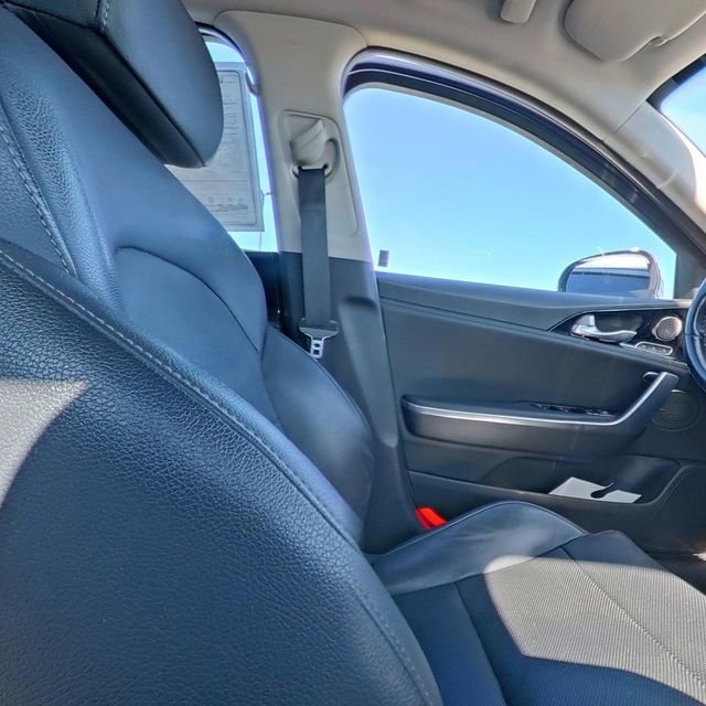 Used 2019 Kia Stinger Premium image 29