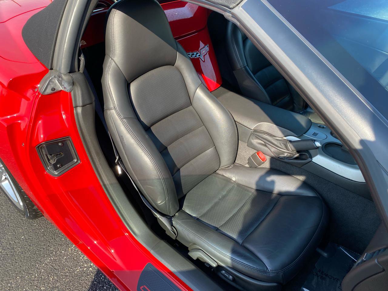 Used 2005 Chevrolet Corvette Convertible w/ Preferred Equipment Group image 28