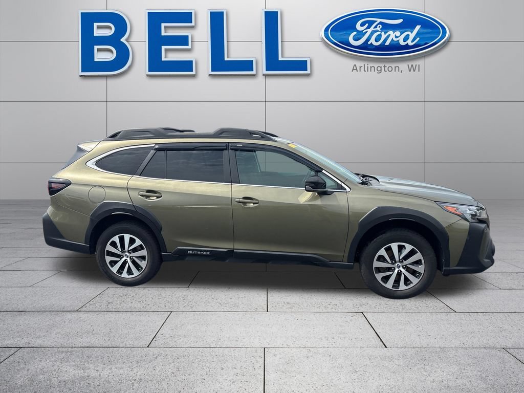 Used 2023 Subaru Outback Premium AWD/4WD image 2