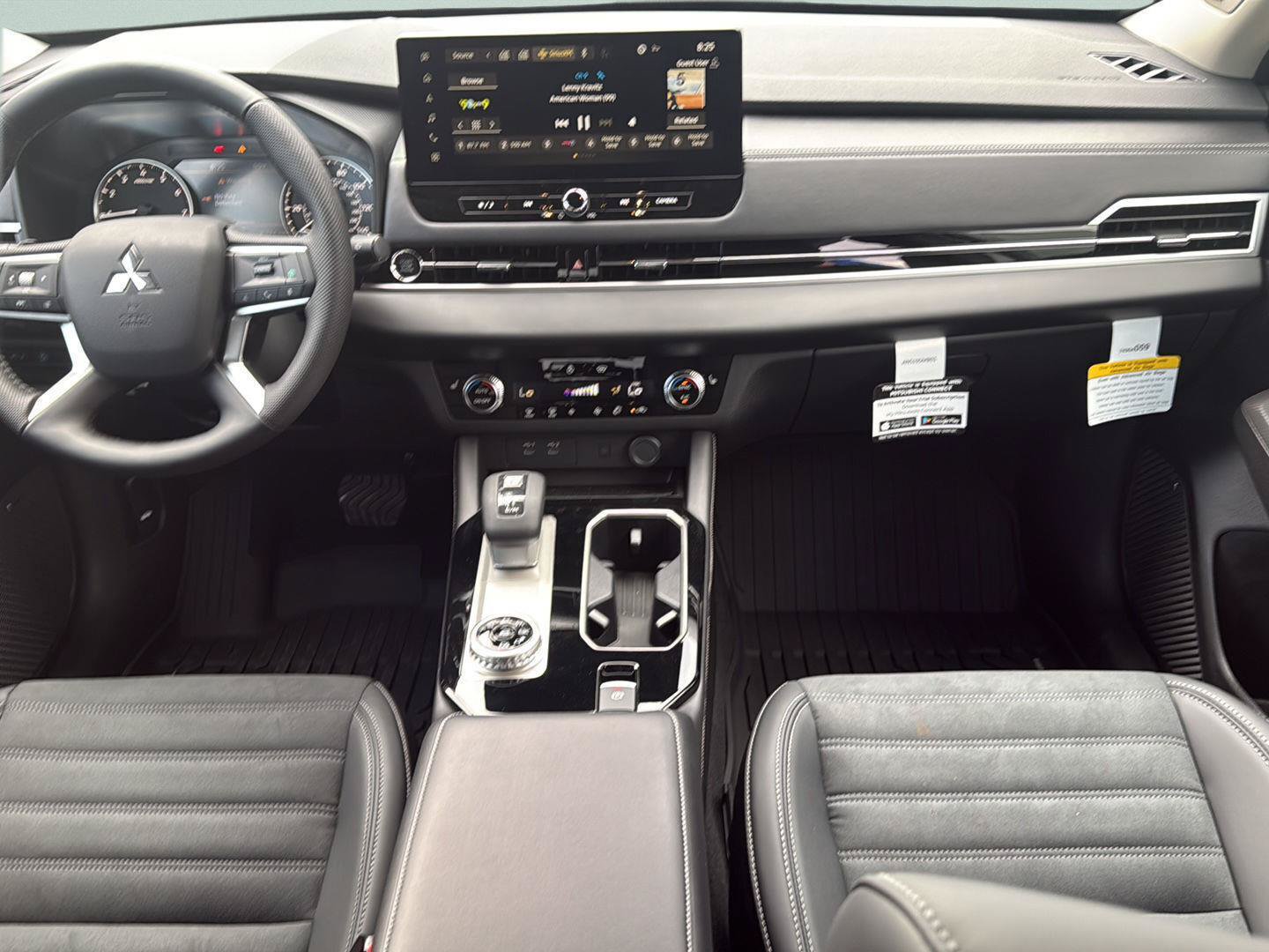 New 2026 Mitsubishi Outlander AWD image 24