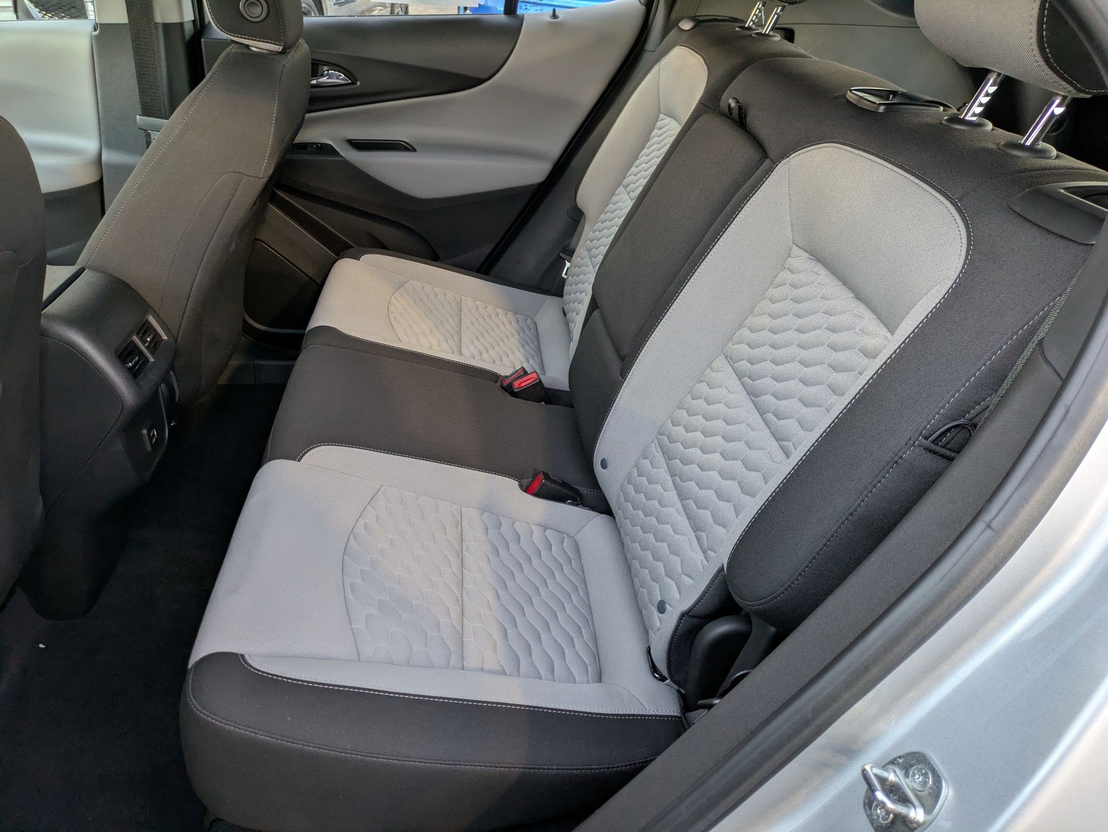 Used 2021 Chevrolet Equinox LS image 24