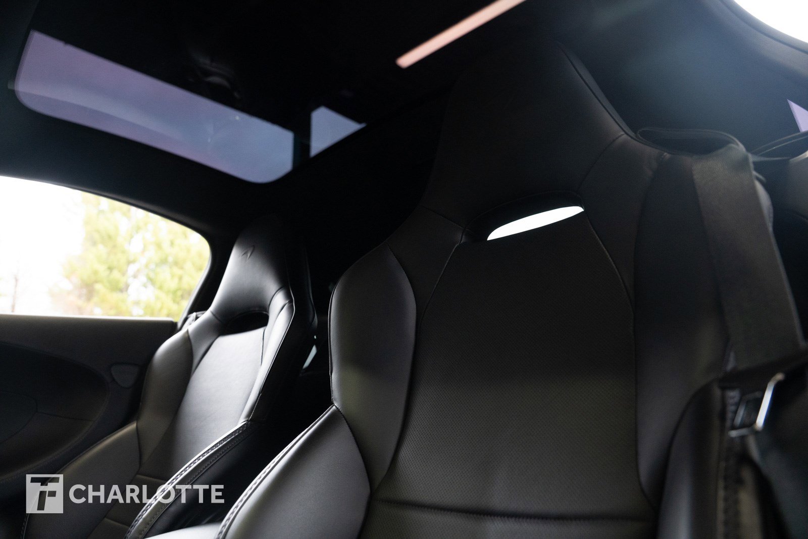 Used 2022 McLaren GT image 23