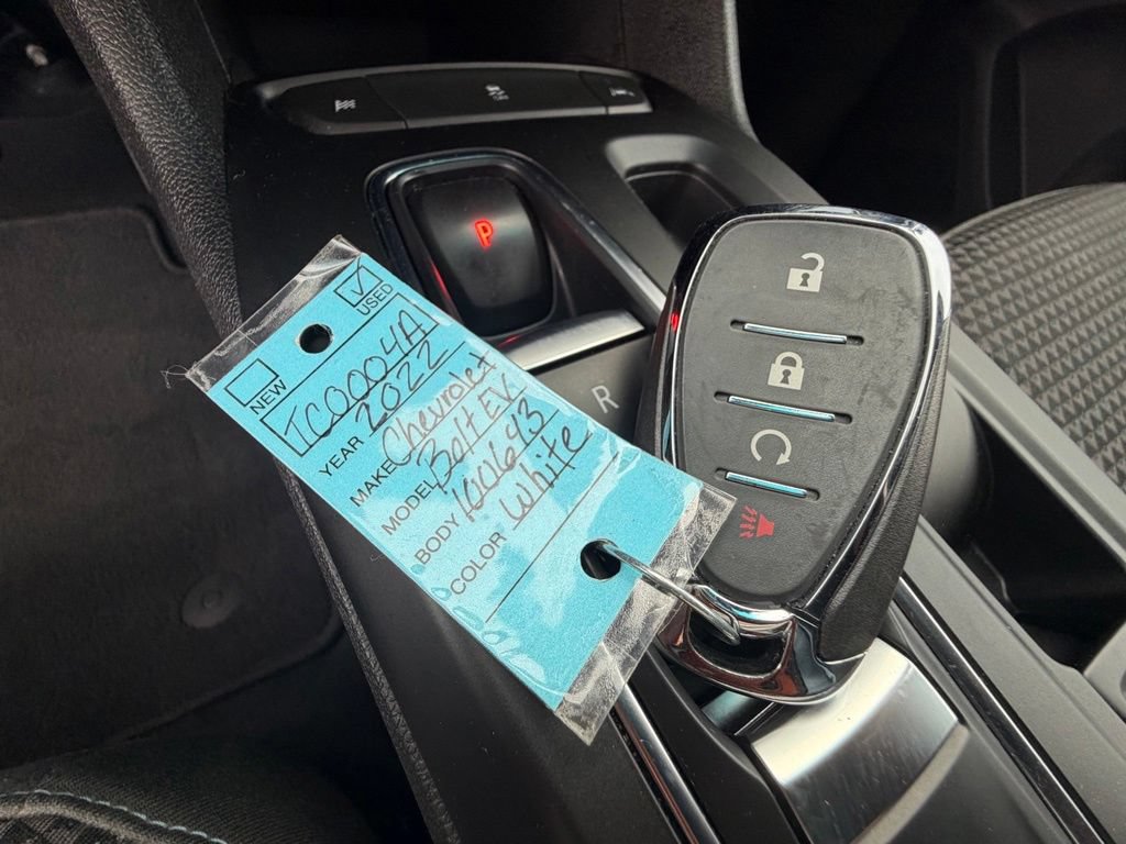 Used 2022 Chevrolet Bolt LT FWD image 25