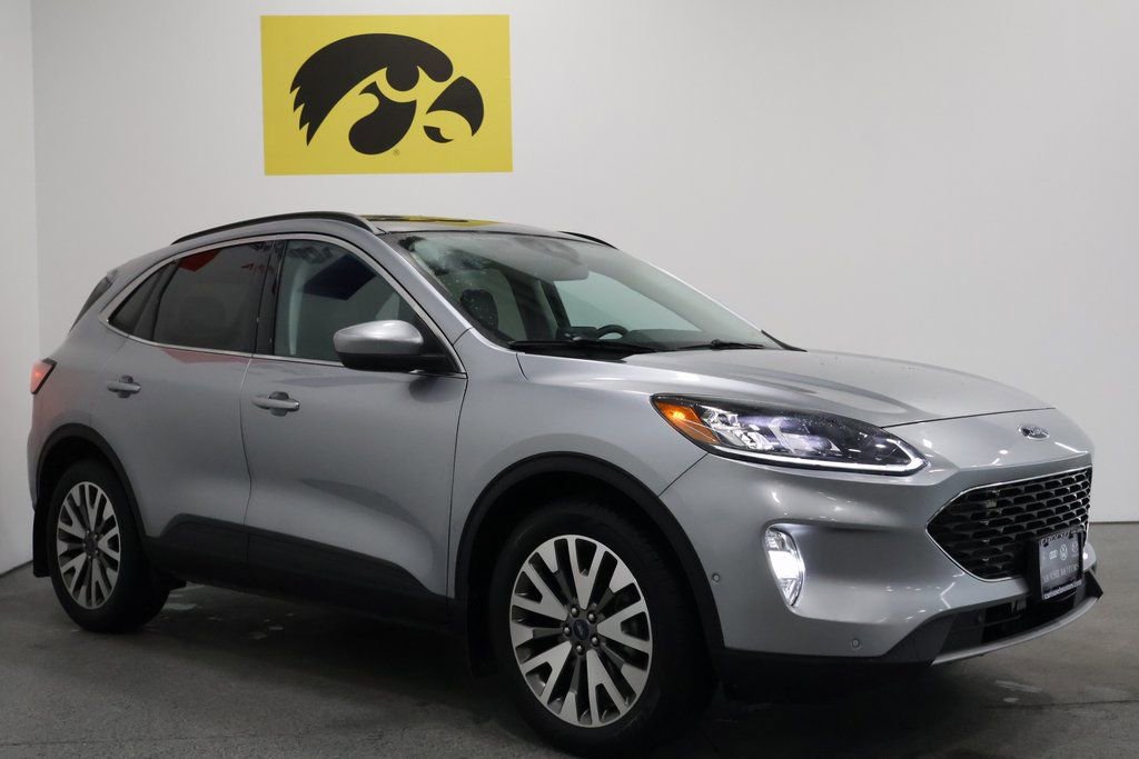 Used 2021 Ford Escape Titanium w/ Class II Trailer Tow Package image 6