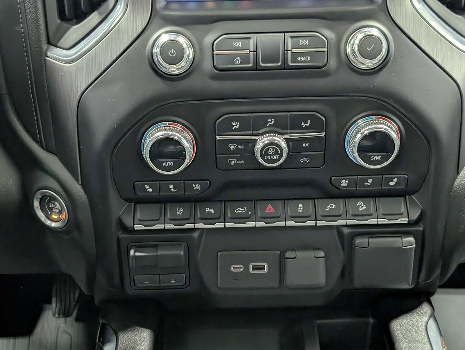 Used 2023 GMC Sierra 2500 Denali w/ Denali Ultimate Package image 19