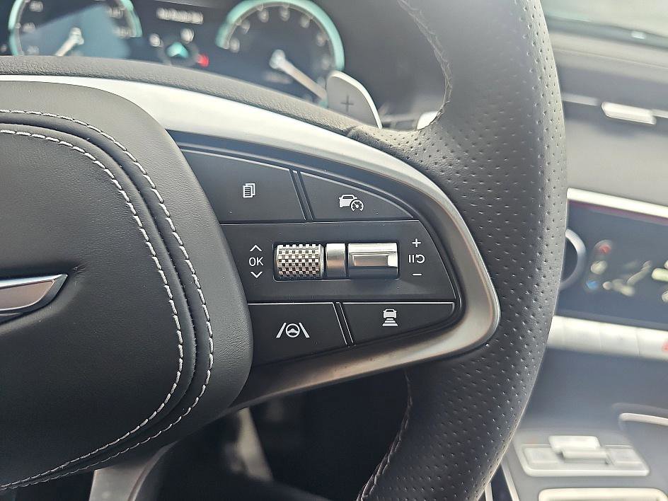 Used 2025 Genesis GV70 3.5T Sport w/ Sport Prestige Package image 25