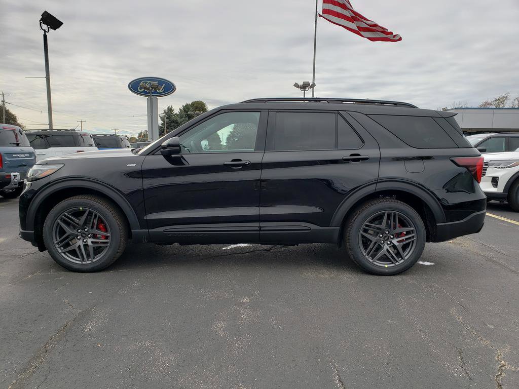 New 2026 Ford Explorer ST-Line image 4