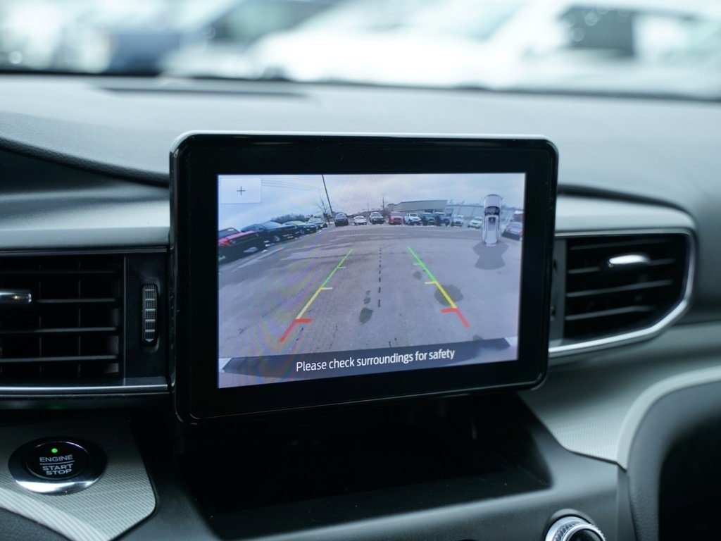 Used 2020 Ford Explorer XLT w/ Equipment Group 202A image 16