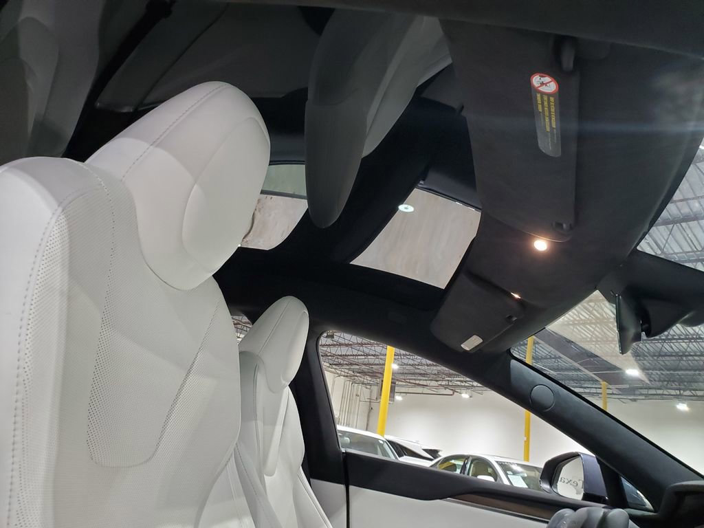 Used 2022 Tesla Model S image 15
