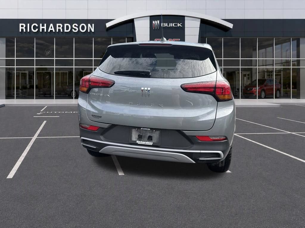 Used 2024 Buick Encore GX Preferred w/ Comfort Package FWD image 5