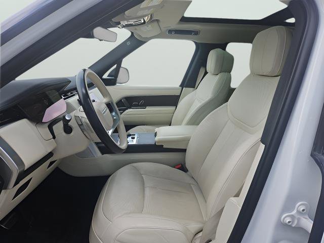 Certified 2023 Land Rover Range Rover SE image 12