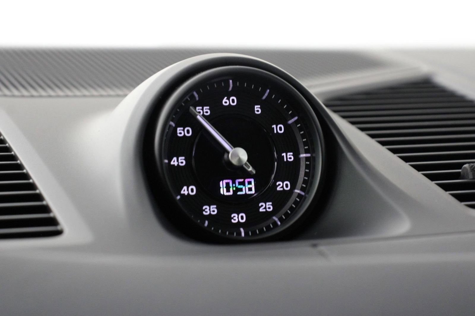 New 2026 Porsche Cayenne GTS image 16