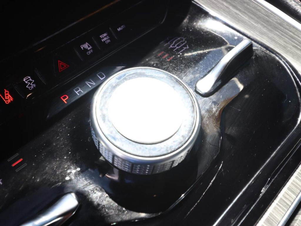 Used 2024 Jeep Wagoneer Series III image 24