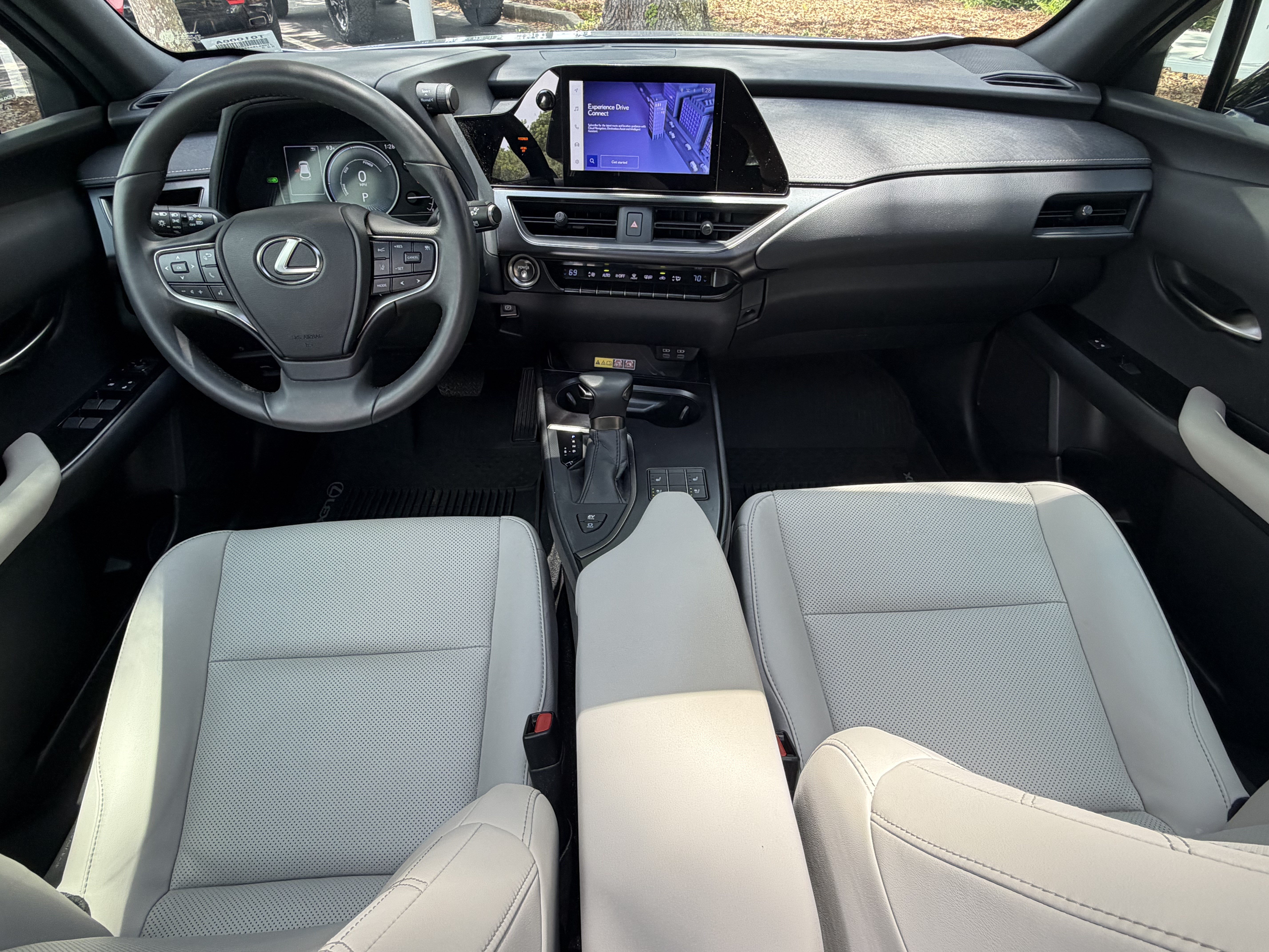 Used 2024 Lexus UX 250h F Sport FWD image 35
