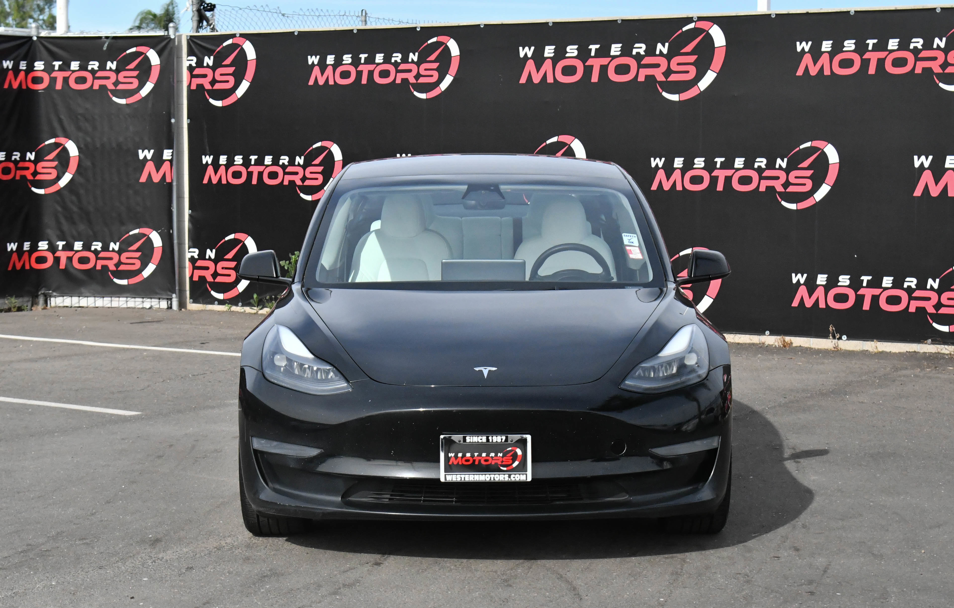 Used 2023 Tesla Model 3 Standard Range RWD image 2