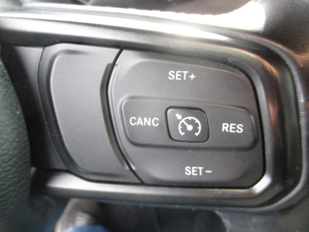 Used 2020 Jeep Gladiator Sport w/ Quick Order Package 24S image 27