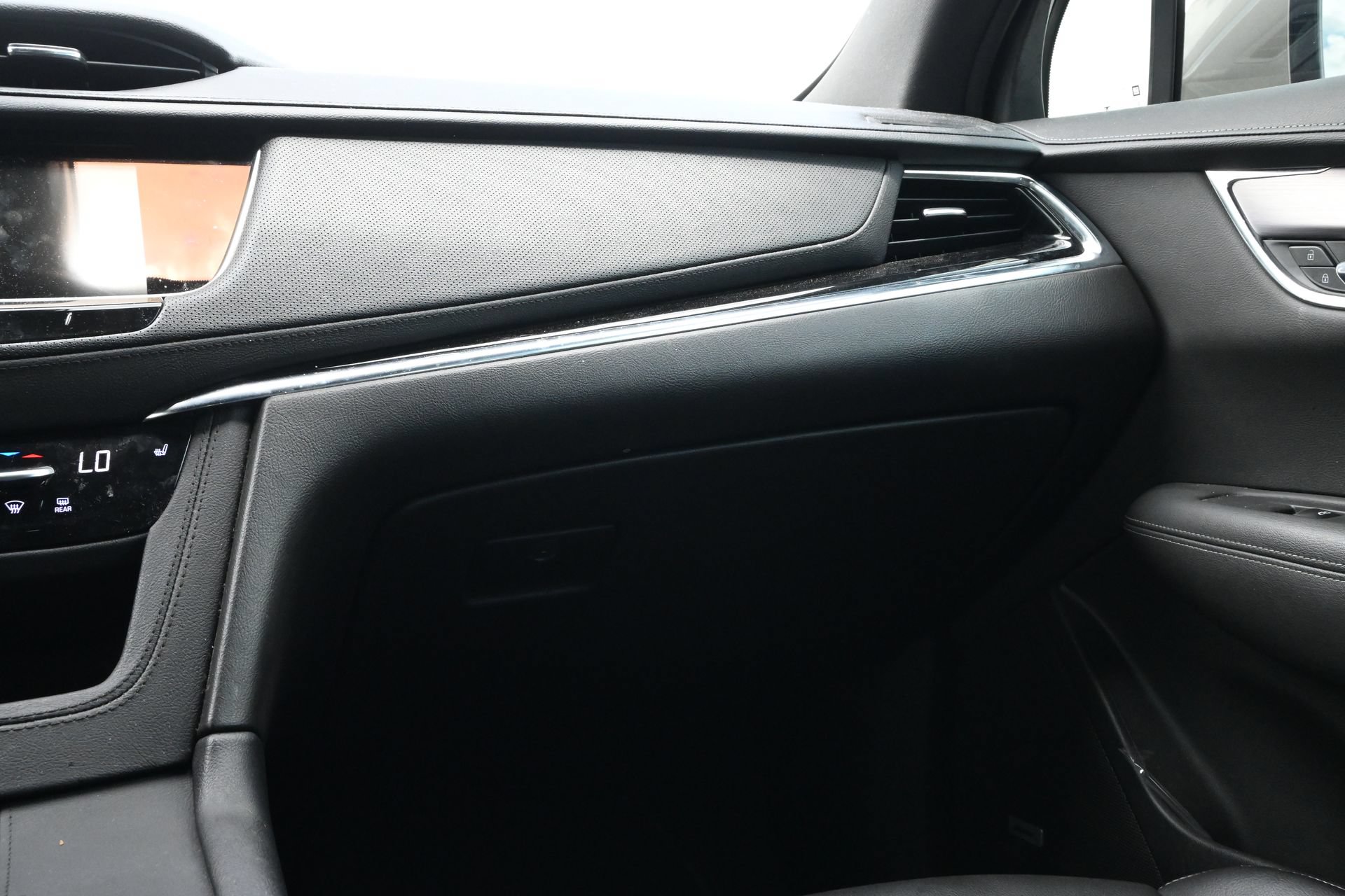 Used 2022 Cadillac XT6 Luxury FWD image 9