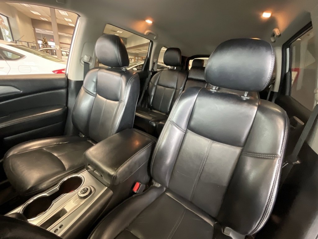 Used 2019 Nissan Pathfinder SL image 10