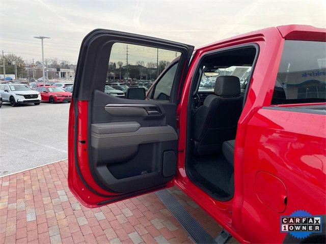 Used 2022 Chevrolet Silverado 1500 ZR2 w/ Technology Package image 27