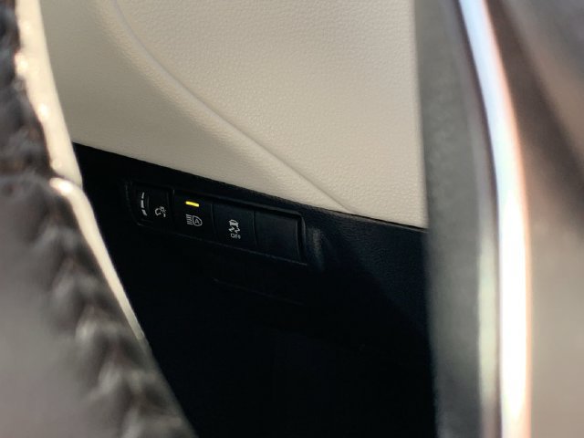 Used 2026 Toyota Corolla Cross LE FWD image 15