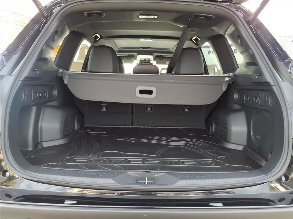 Used 2025 Subaru Forester Sport image 9