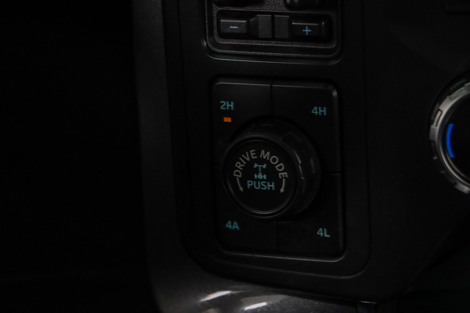 Used 2022 Ford F150 Lariat w/ Equipment Group 502A High AWD/4WD image 22