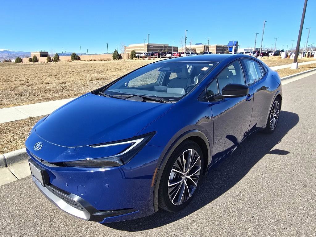 Used 2024 Toyota Prius XLE image 1