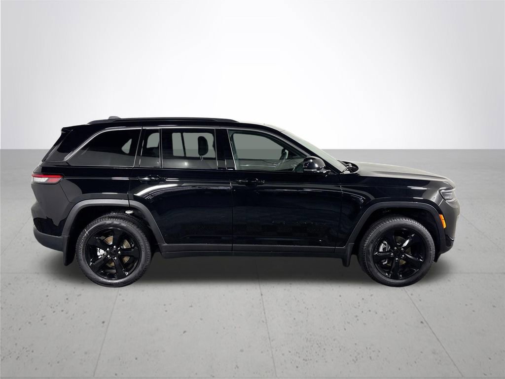 New 2026 Jeep Grand Cherokee Limited w/ Limited Altitude Package AWD/4WD image 5