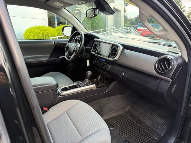 Used 2021 Toyota Tacoma SR5 AWD/4WD image 8