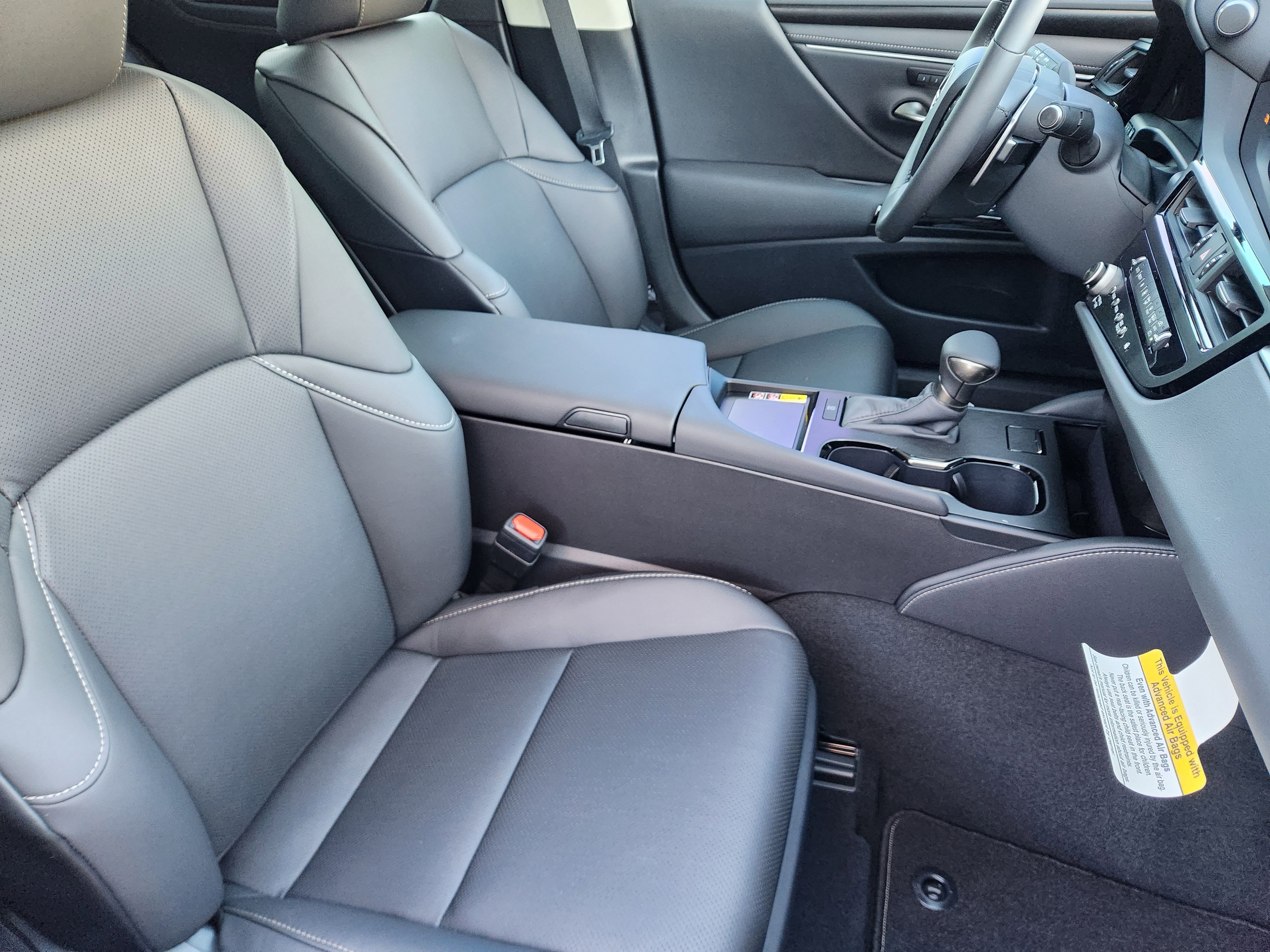 New 2025 Lexus ES 350 w/ Premium Package image 9