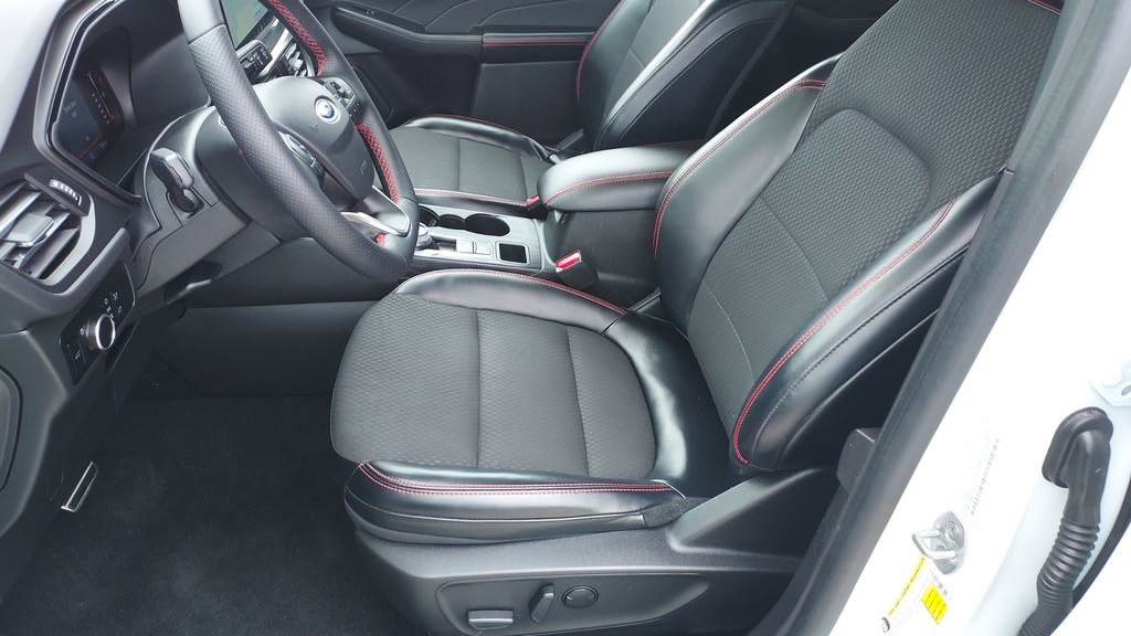 Certified 2023 Ford Escape ST-Line w/ Tech Pack #1 FWD image 19