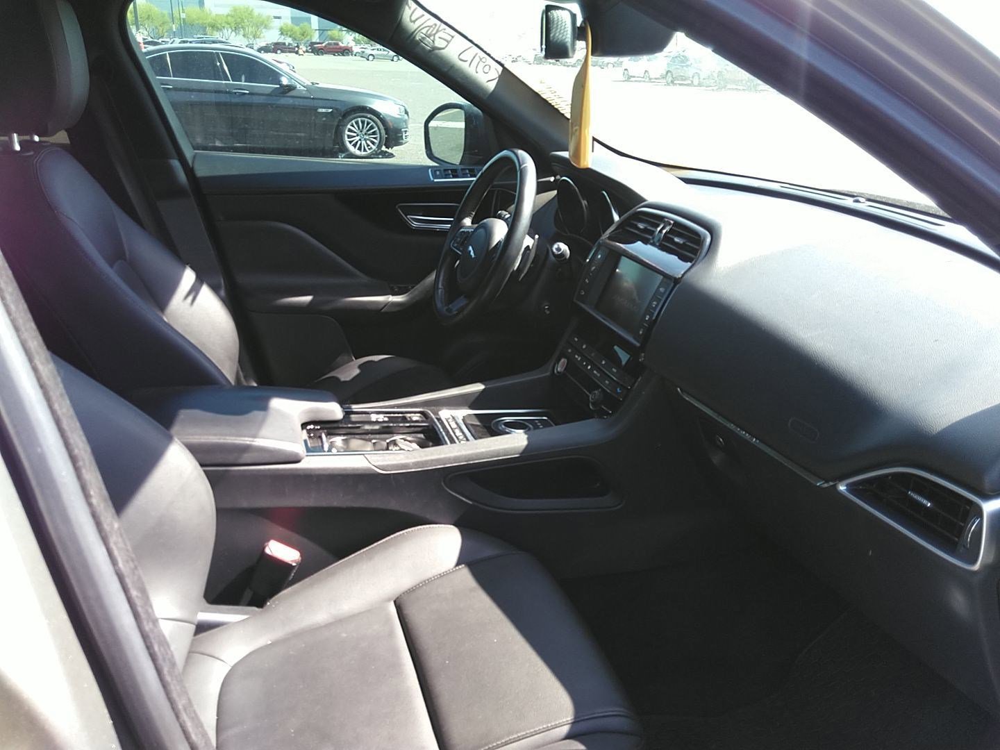 Used 2018 Jaguar F-PACE Premium AWD/4WD image 11