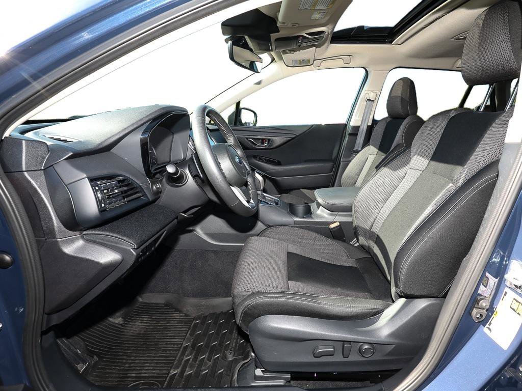 Used 2025 Subaru Outback Premium w/ Popular Package #1A AWD/4WD image 12
