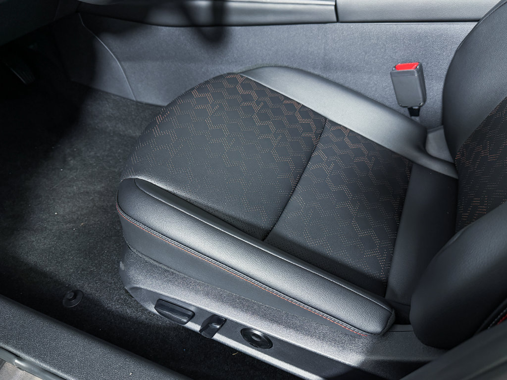 New 2027 Nissan Sentra SR w/ SR Premium Package FWD image 34